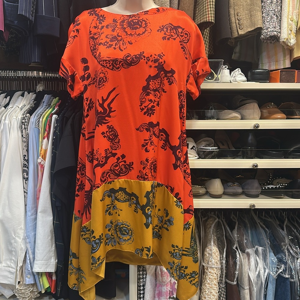 ELIZABETH & JAMES SILK DRESS SIZE 2